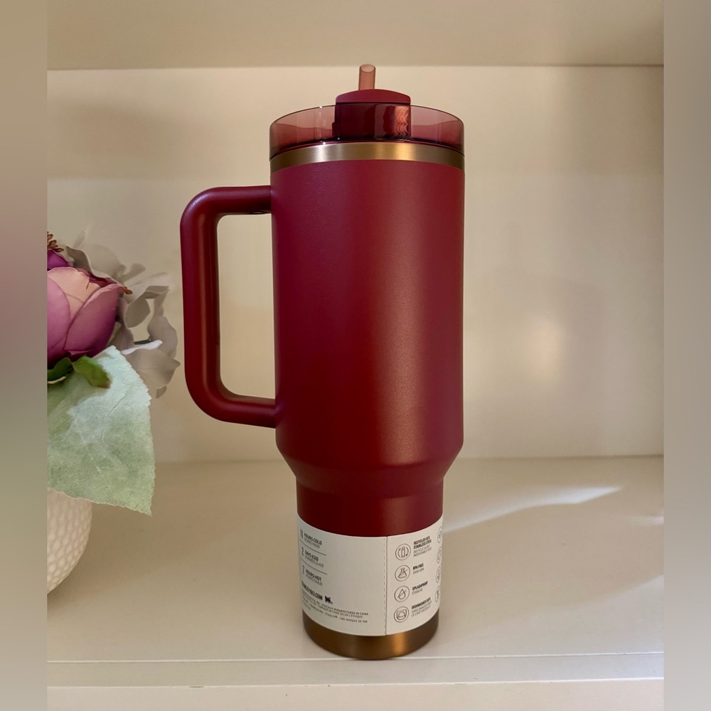 🎉LAST CHANCE🎉Stanley 40oz. Quencher H2.0 FlowState Tumbler Glided Pomegranate - Picture 4 of 9